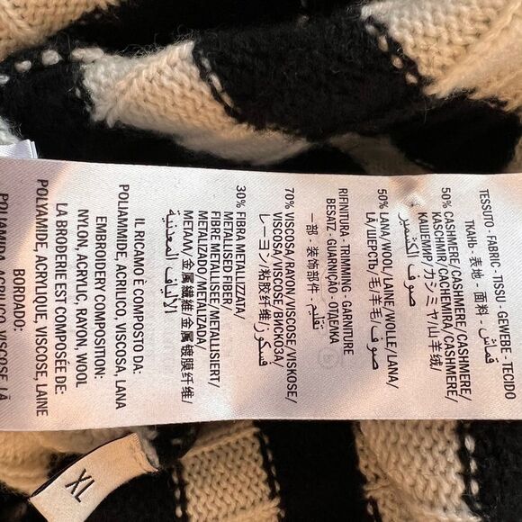 Gucci Black and White Embroidered Crew Neck Sweater - Picture 11 of 12